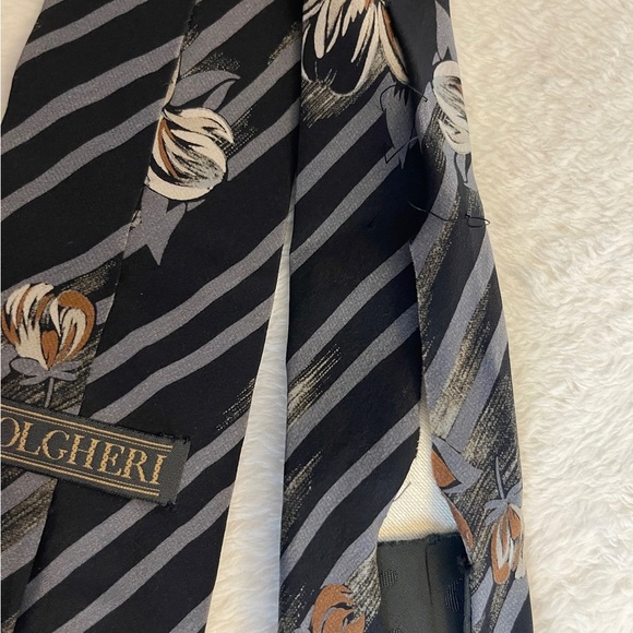 Elegant Floral Striped Tie - Black and Brown - Picture 6 of 6